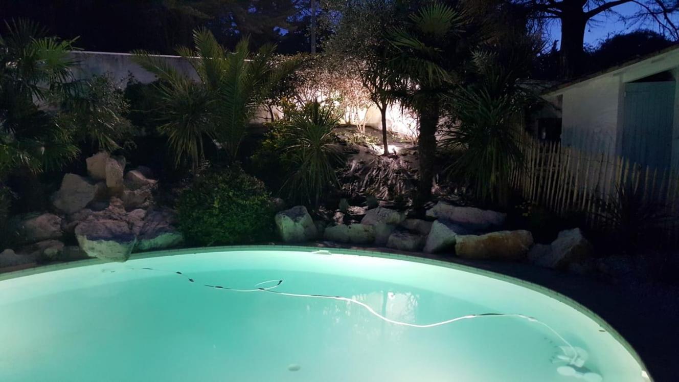 Tres Belle Villa Avec Piscine Le Bois-Plage-en-Ré エクステリア 写真
